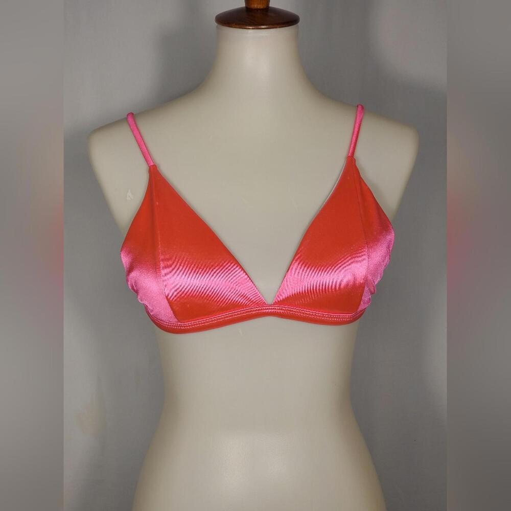 Junior’s Neon Pink Bikini Top Size Large